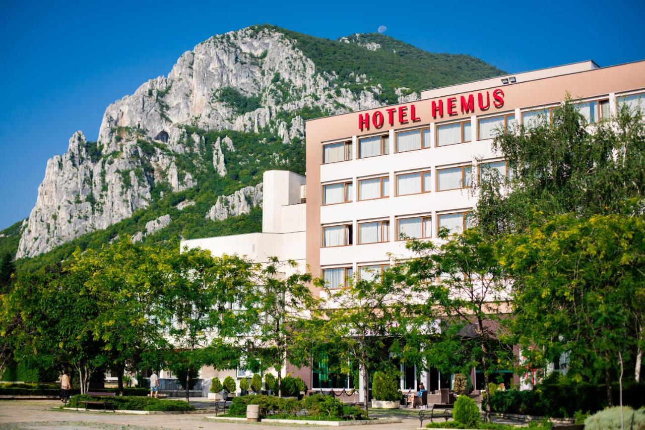 Hemus Hotel - Vratza Vratsa 외부 사진